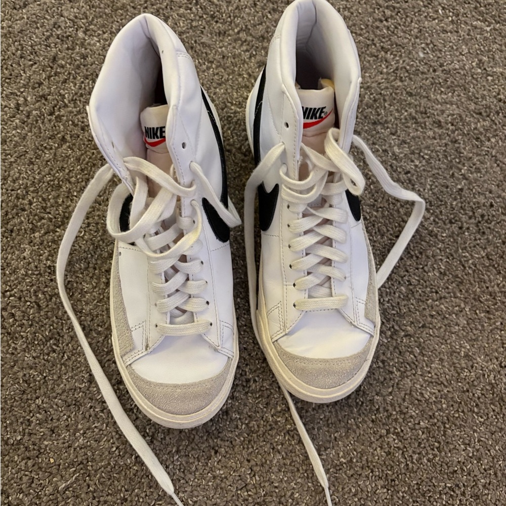 Nike Blazers Size 8